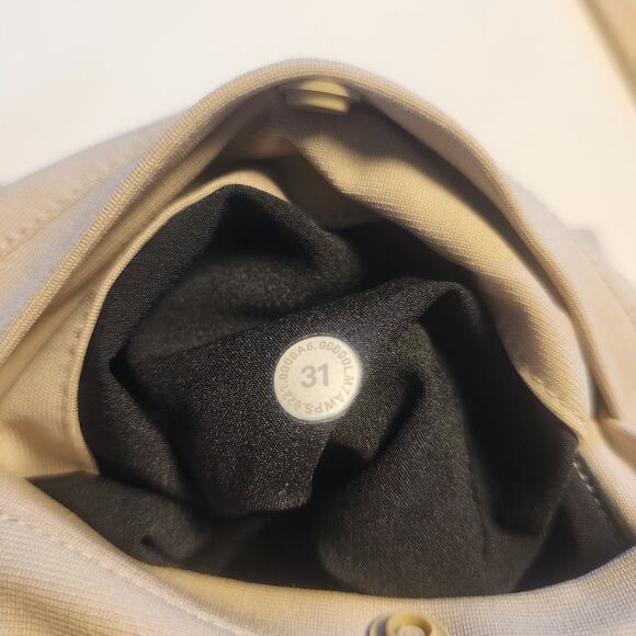 Lululemon Commission Classic Shorts Mens 31 Chino Golf Gym Athleisure casual - Picture 6 of 8